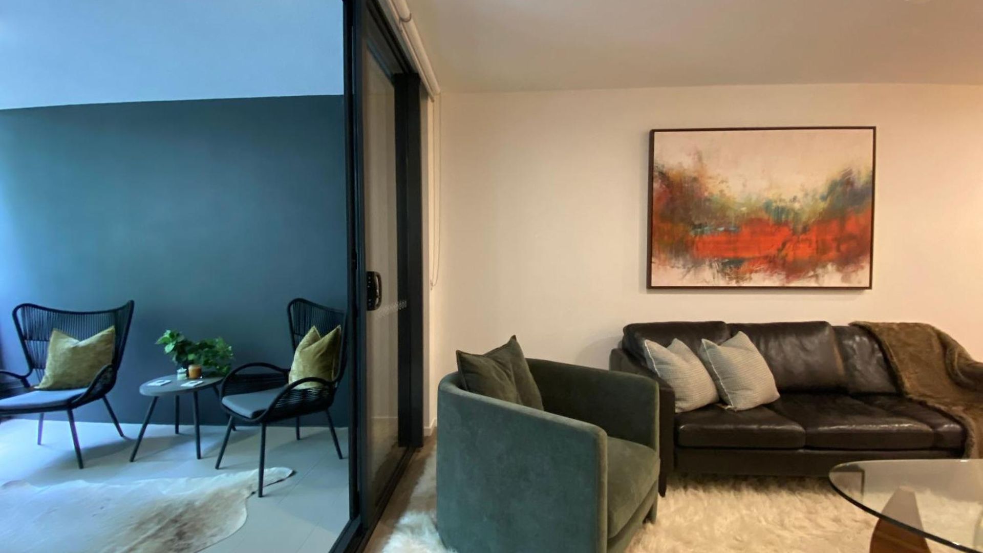 Homestay Urban Retreat - Shared With Queen Bed And Private Ensuite *
