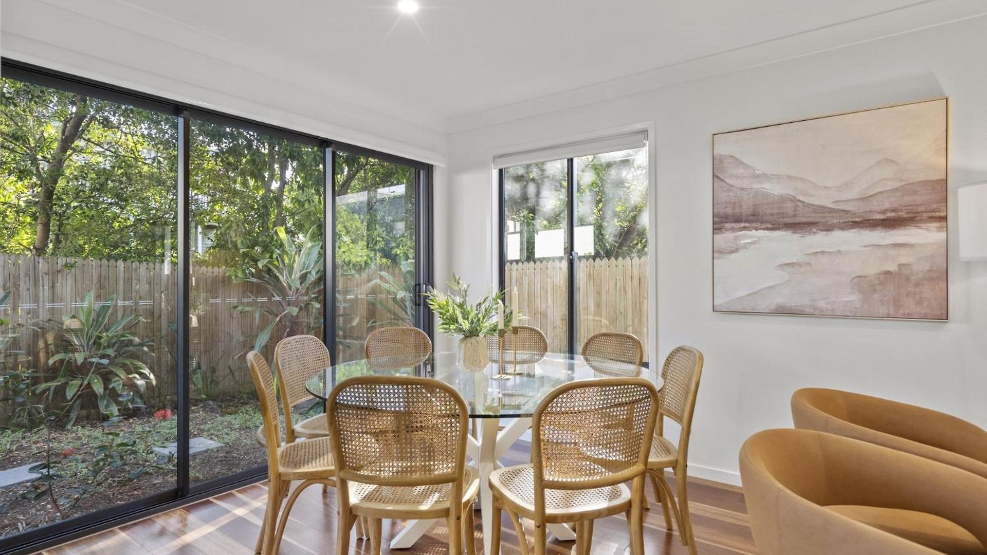 Retreat With Parking Close To Greenslopes Hospital Holiday home
