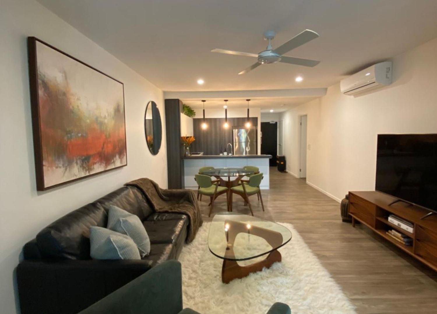 Urban Retreat - Shared With Queen Bed And Private Ensuite Homestay