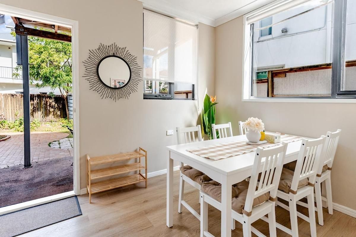 B5q Abnb-style 2br House With Free Parking And 5 Mins Ride To Eagle Farm Holiday home Brisbane