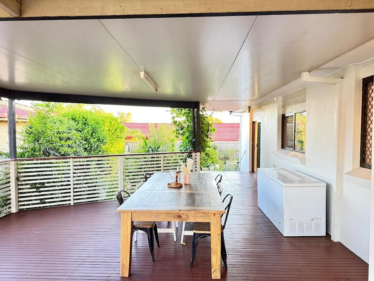 Steps From Sunnybank Hills Shopping Spacious * Brisbane