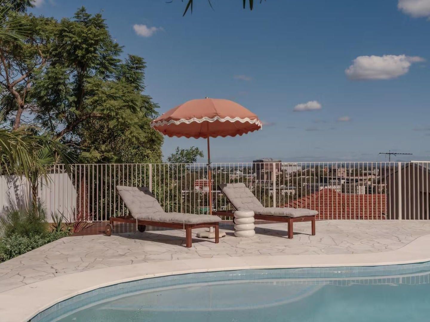 Loco Piso House Pet Friendly - Pool & Holiday home Brisbane