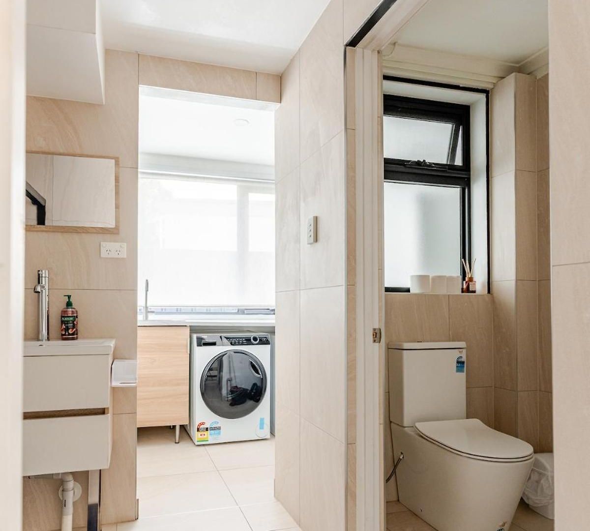 B5q Abnb-style 2br House With Free Parking And 5 Mins Ride To Eagle Farm Holiday home Brisbane