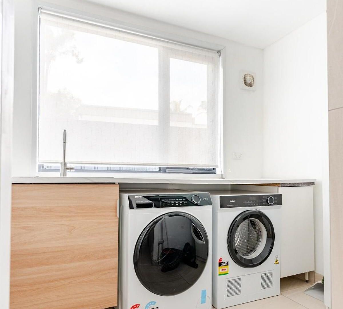 B5q Abnb-style 2br House With Free Parking And 5 Mins Ride To Eagle Farm Holiday home