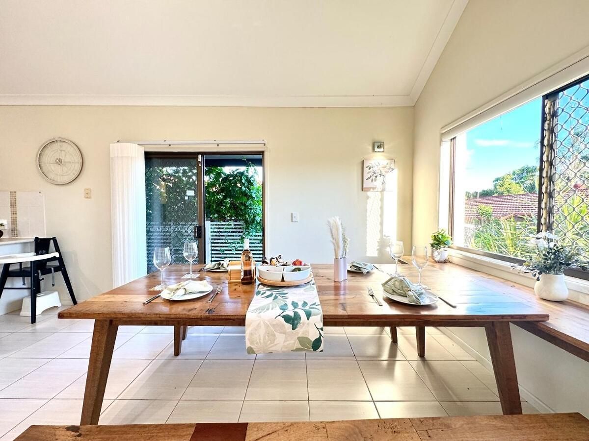 Steps From Sunnybank Hills Shopping Spacious * Brisbane