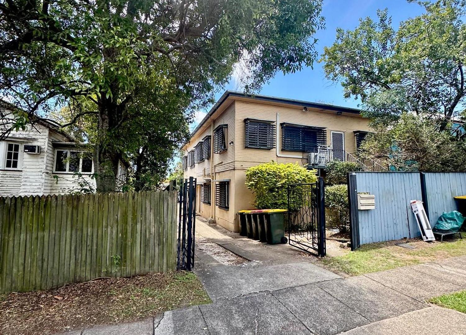 Ensuite Bathroom With Separate Entrance Brisbane
