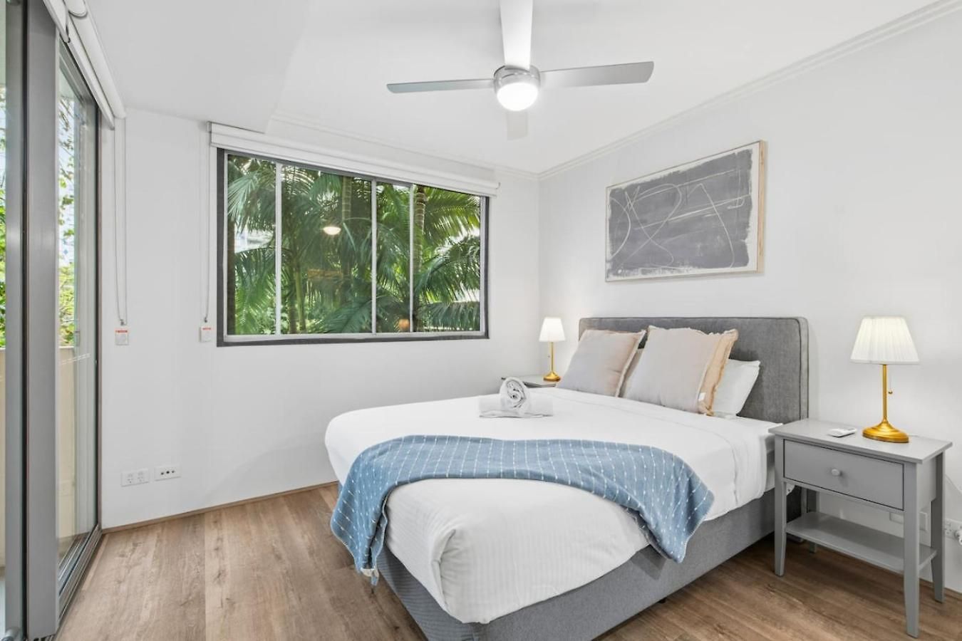 Modern Luxe Urban Comfort In Heart Apartment *