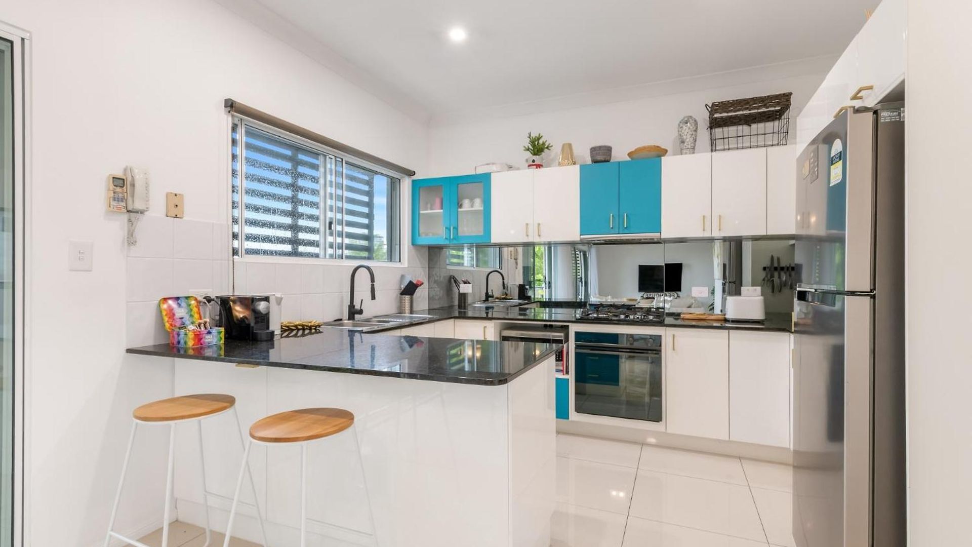 Spacious 2-bed With Private Rooftop & Bbq Access