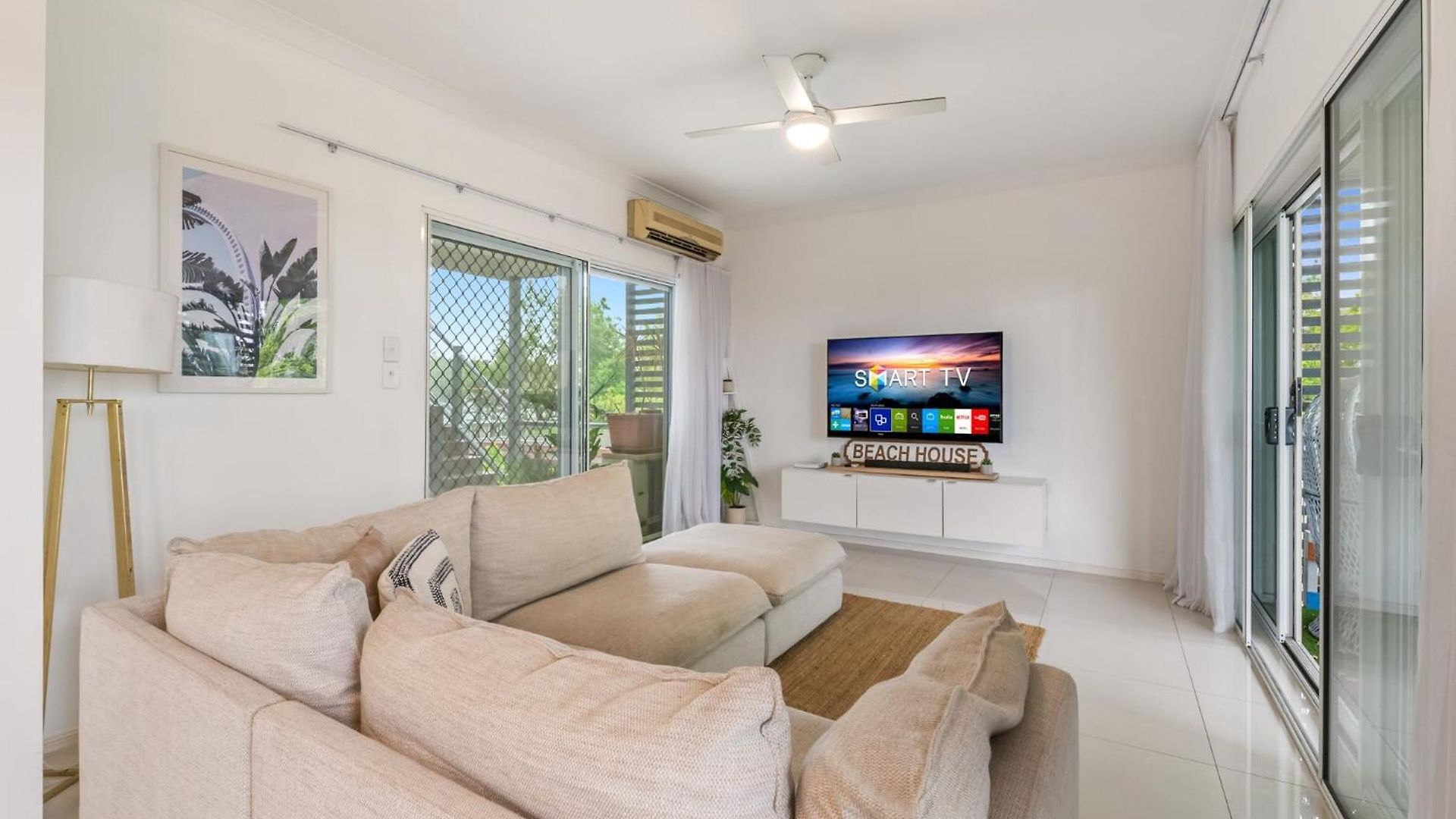 Apartment Spacious 2-bed With Private Rooftop & Bbq Access