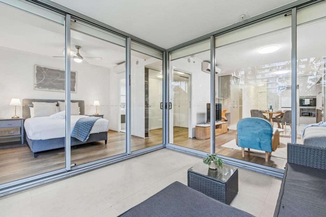 Apartment Modern Luxe Urban Comfort In Heart