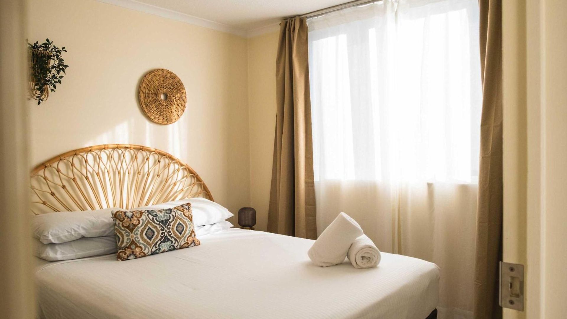 Footy Fan Base Roma St Walk To Stadium Sleeps 4 * Brisbane
