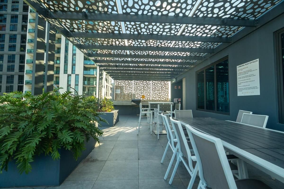Walk To South & Convention Centre *