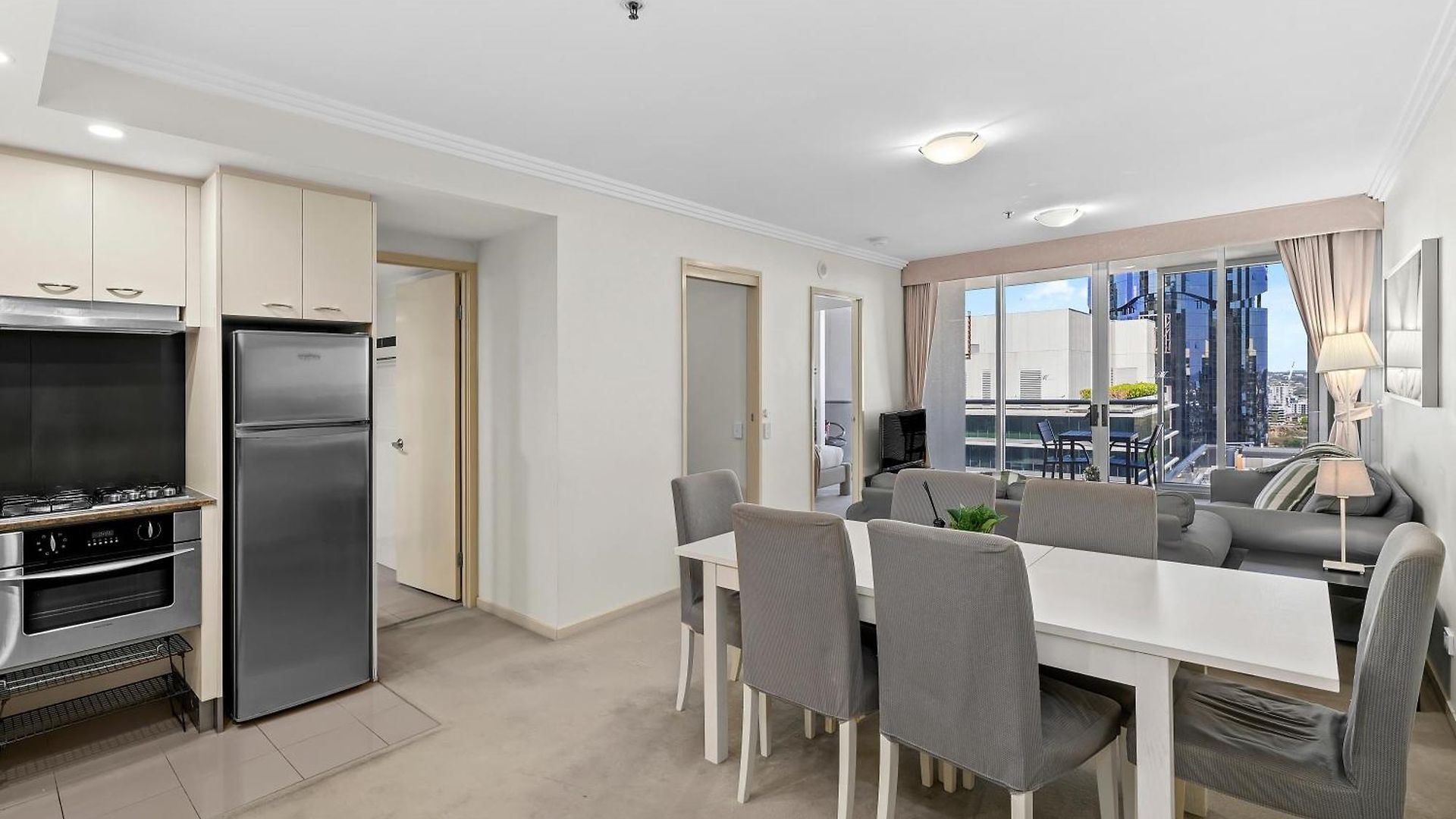 Apartment 2br With Balcony, Pool, Gym And Wifi Brisbane