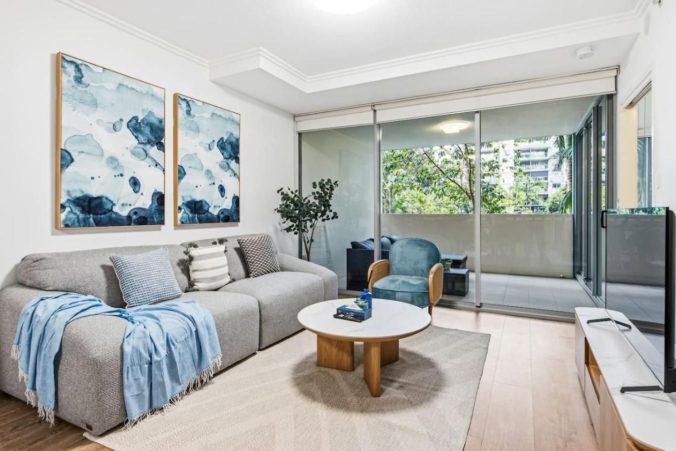 Modern Luxe Urban Comfort In Heart