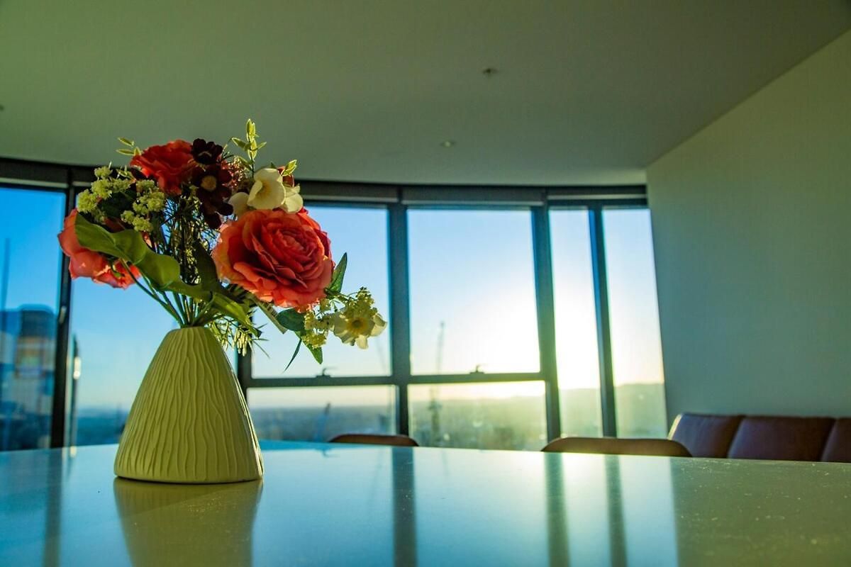 Apartment Four Bedroom In Cbd Brisbane
