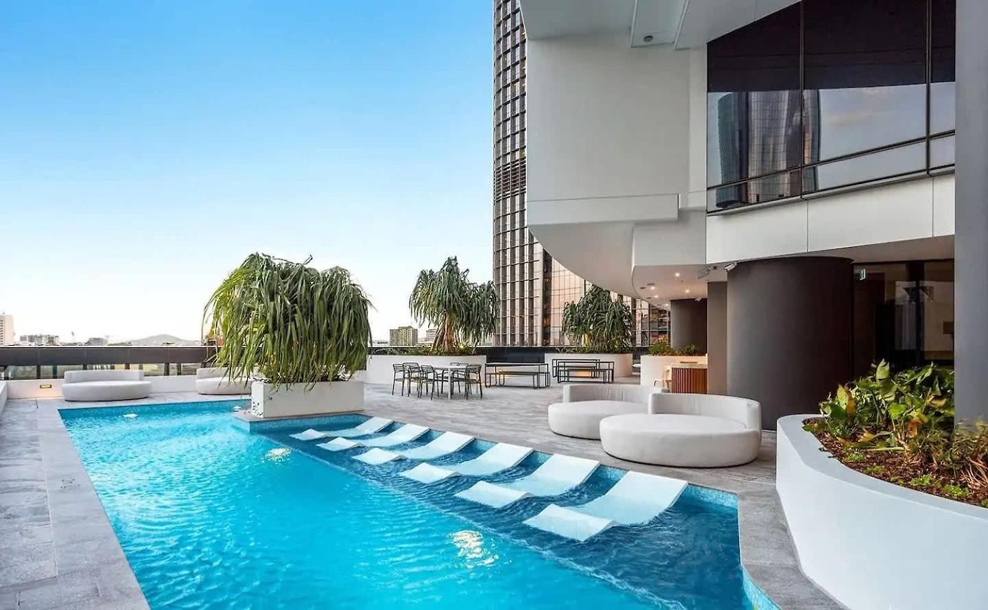 1br Retreat- & River Views Queen's Wharf Apartment