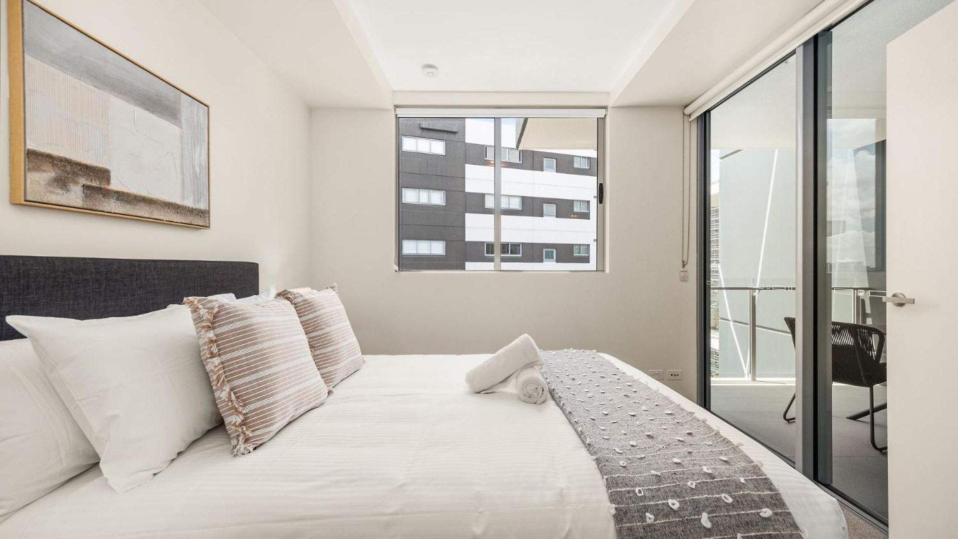 Apartment Duncan Street West End *