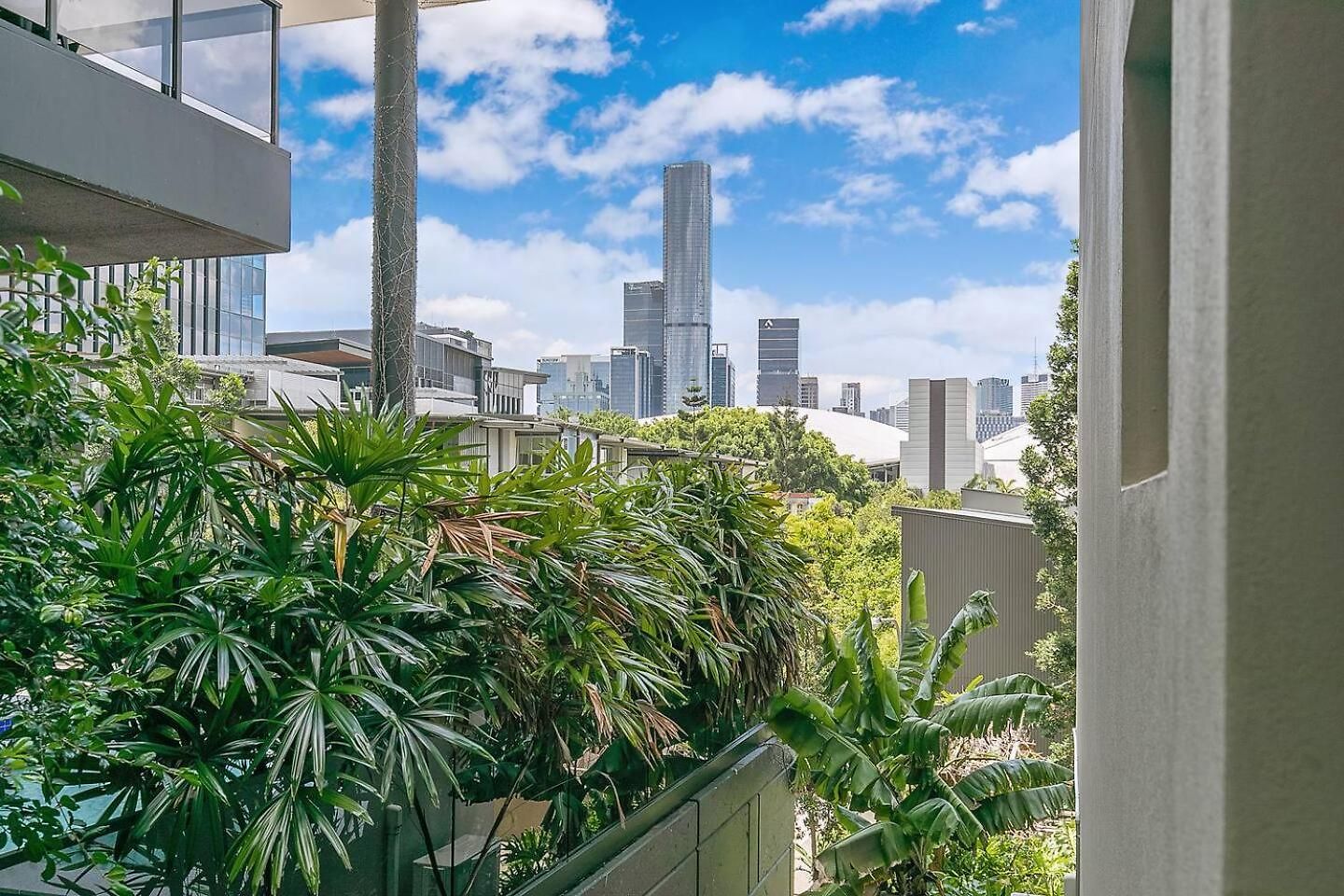 Apartment Saphira Edge - Art Deco Elegance In Brisbane's Heart *