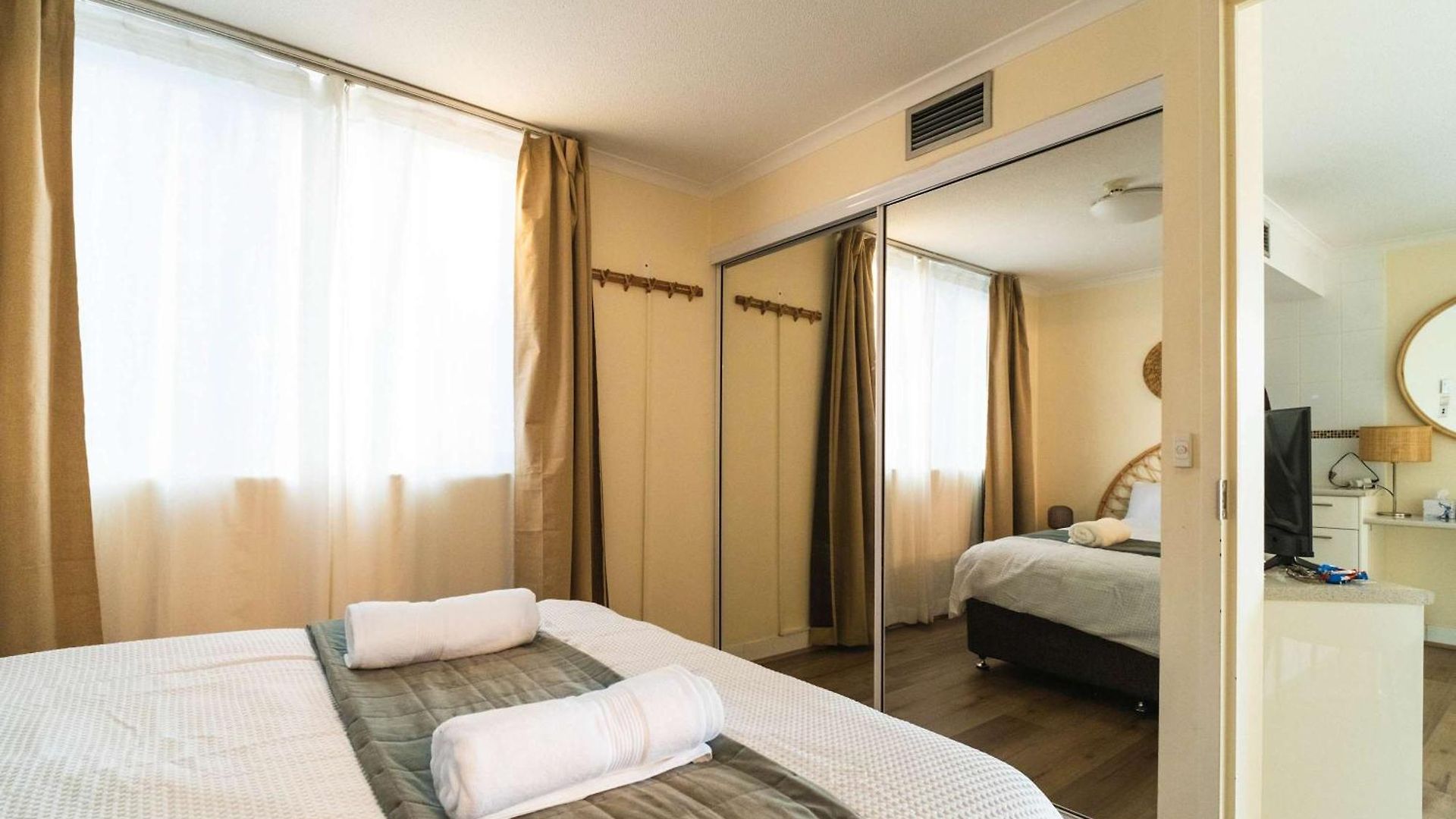 Footy Fan Base Roma St Walk To Stadium Sleeps 4 Apartment Brisbane