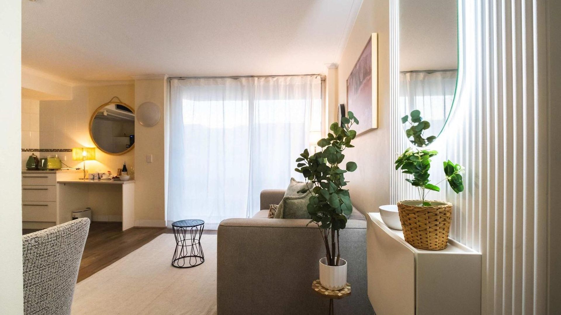 Footy Fan Base Roma St Walk To Stadium Sleeps 4 Brisbane