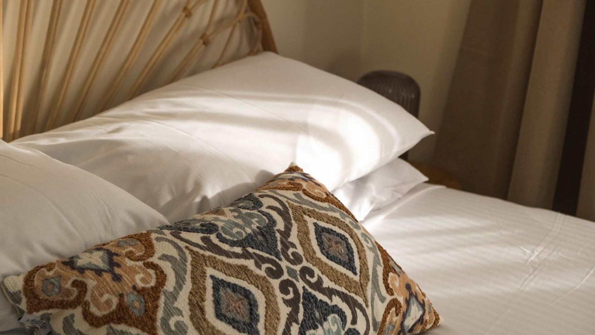 Apartment Footy Fan Base Roma St Walk To Stadium Sleeps 4 *
