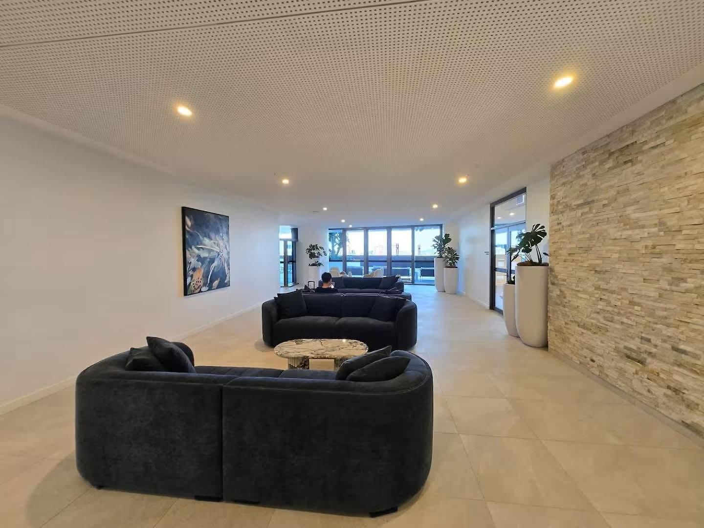 1br Retreat- & River Views Queen's Wharf