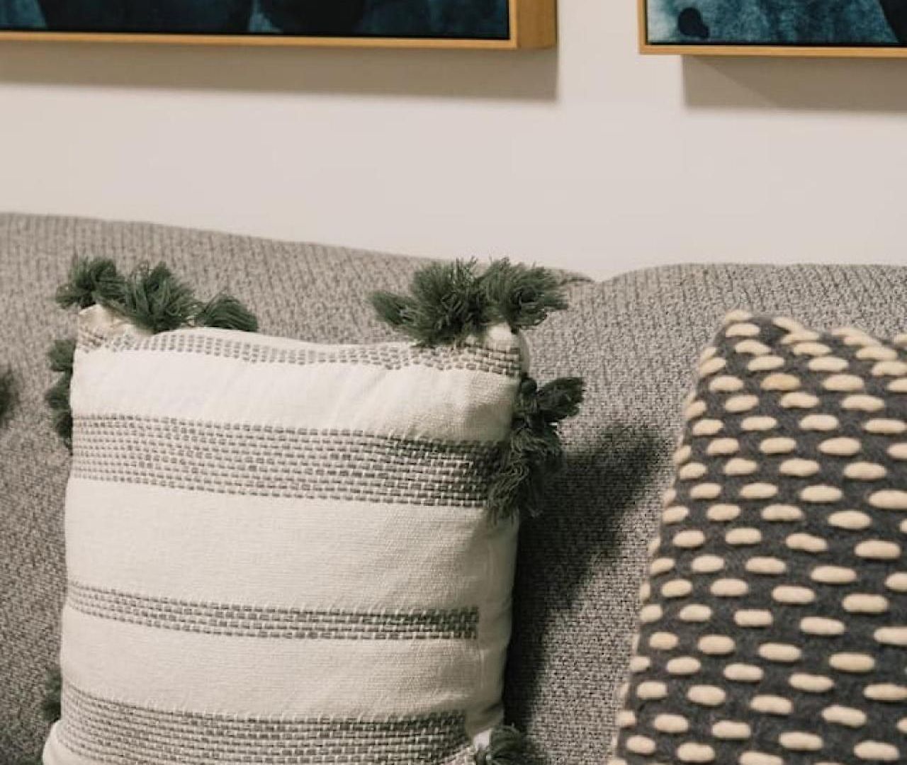 Modern Luxe Urban Comfort In Heart *