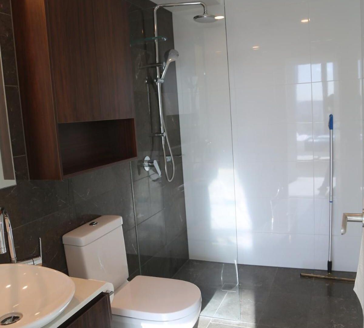 Four Bedroom In Cbd * Brisbane
