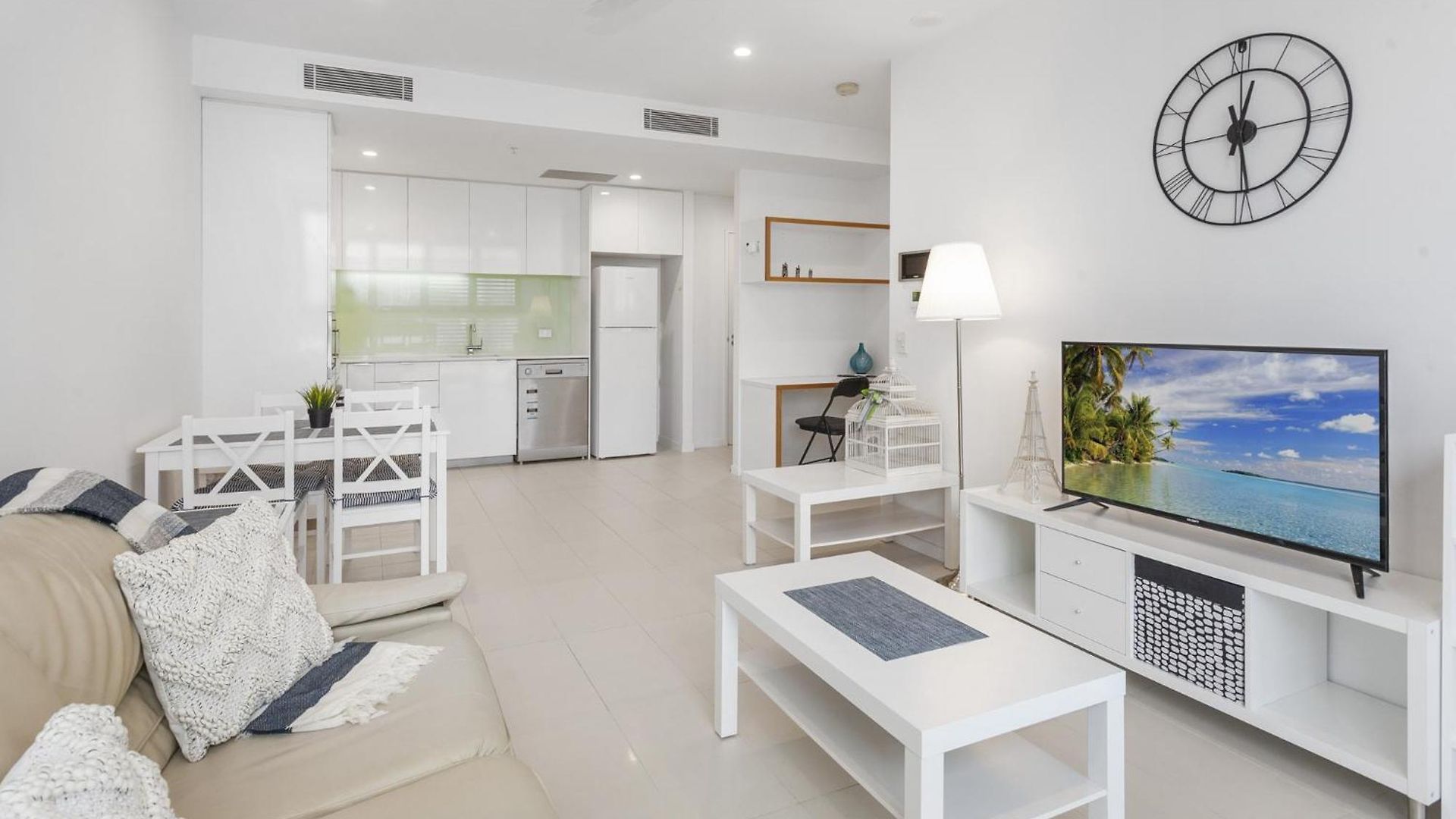 Beautiful Unit With Gym And Pool Near Museums *