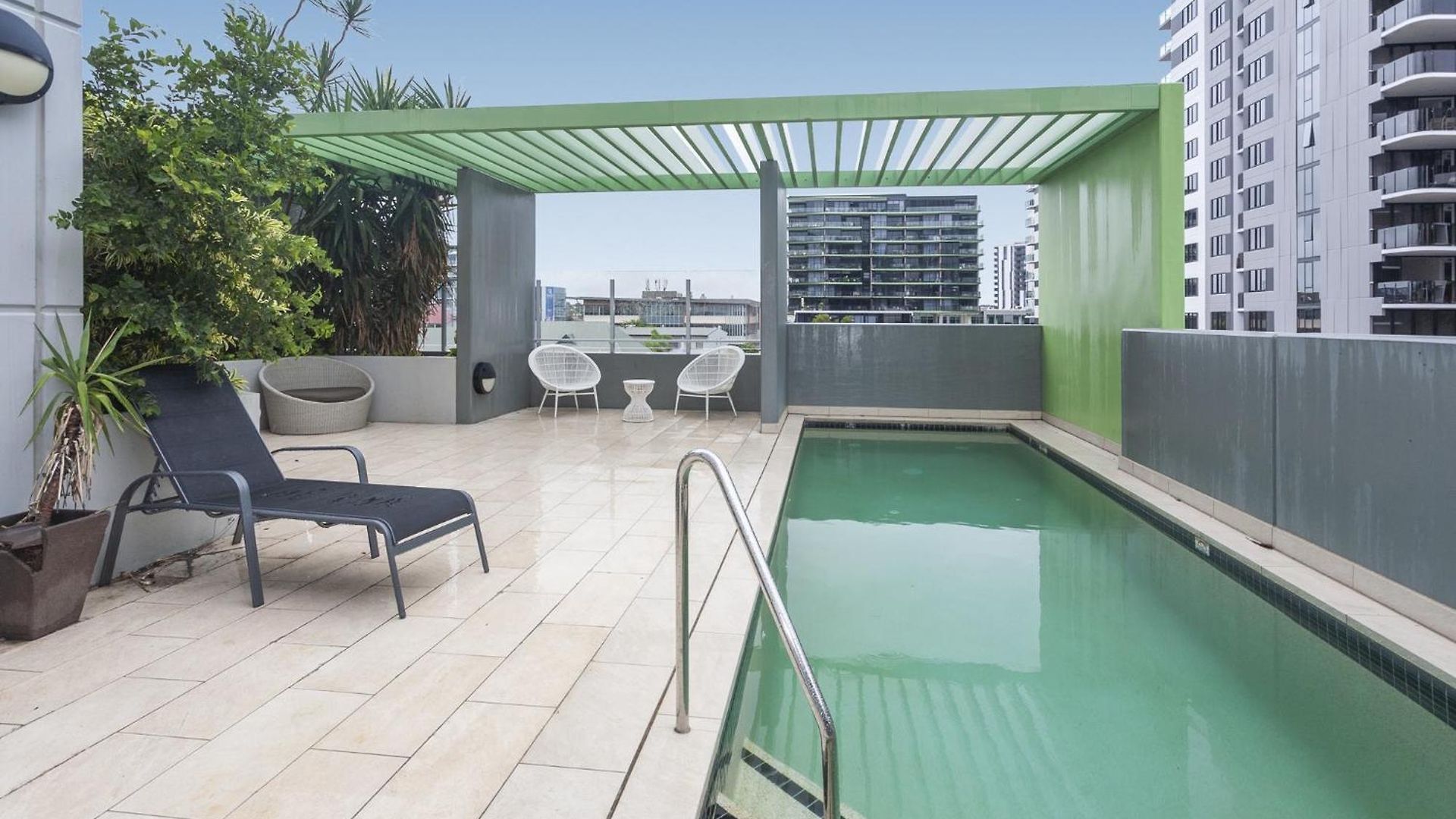 Beautiful Unit With Gym And Pool Near Museums Apartment