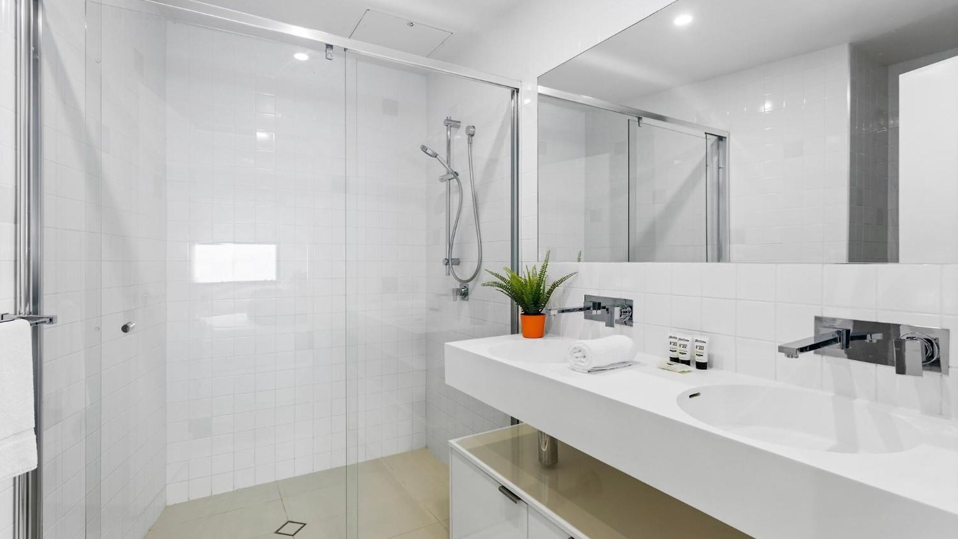 Spacious And Superb 3-bed * Brisbane