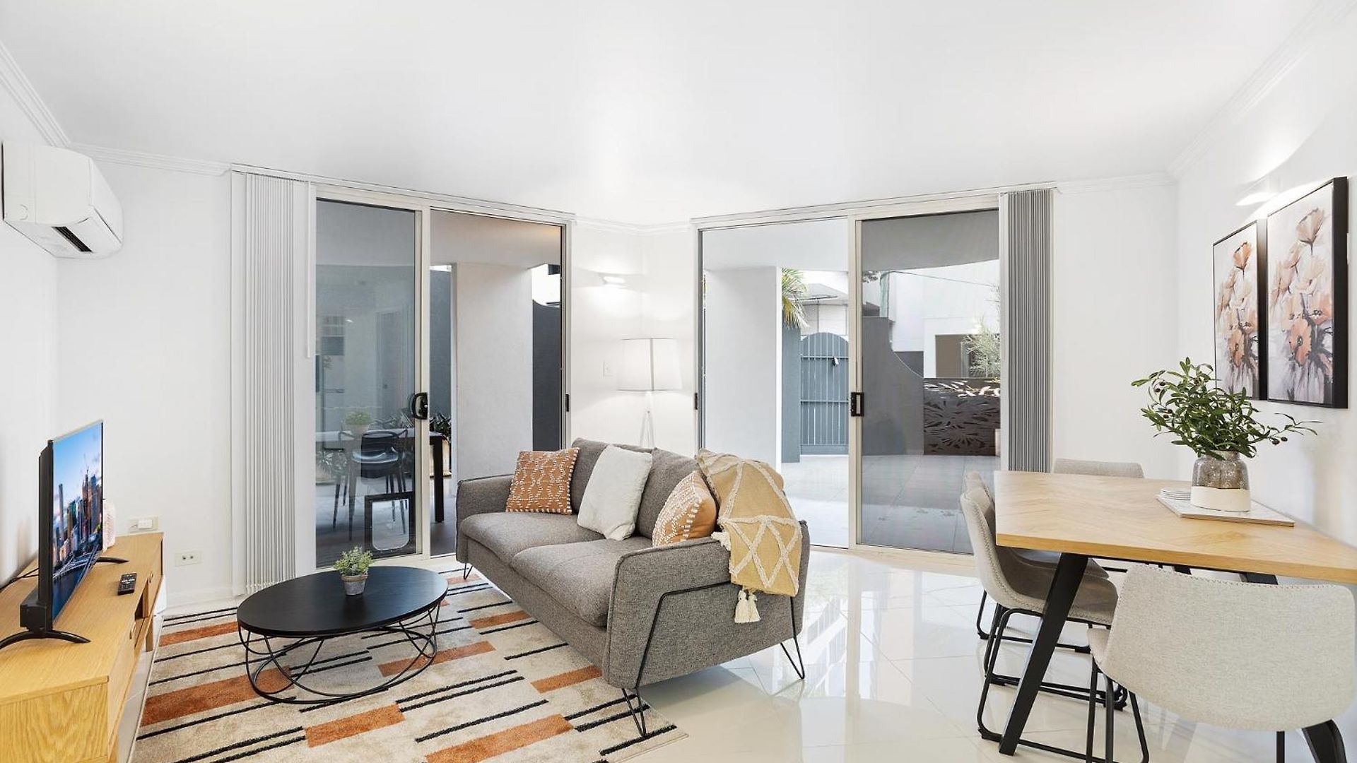 Comfy 2-bed With Pool And Secure Parking Apartment Brisbane