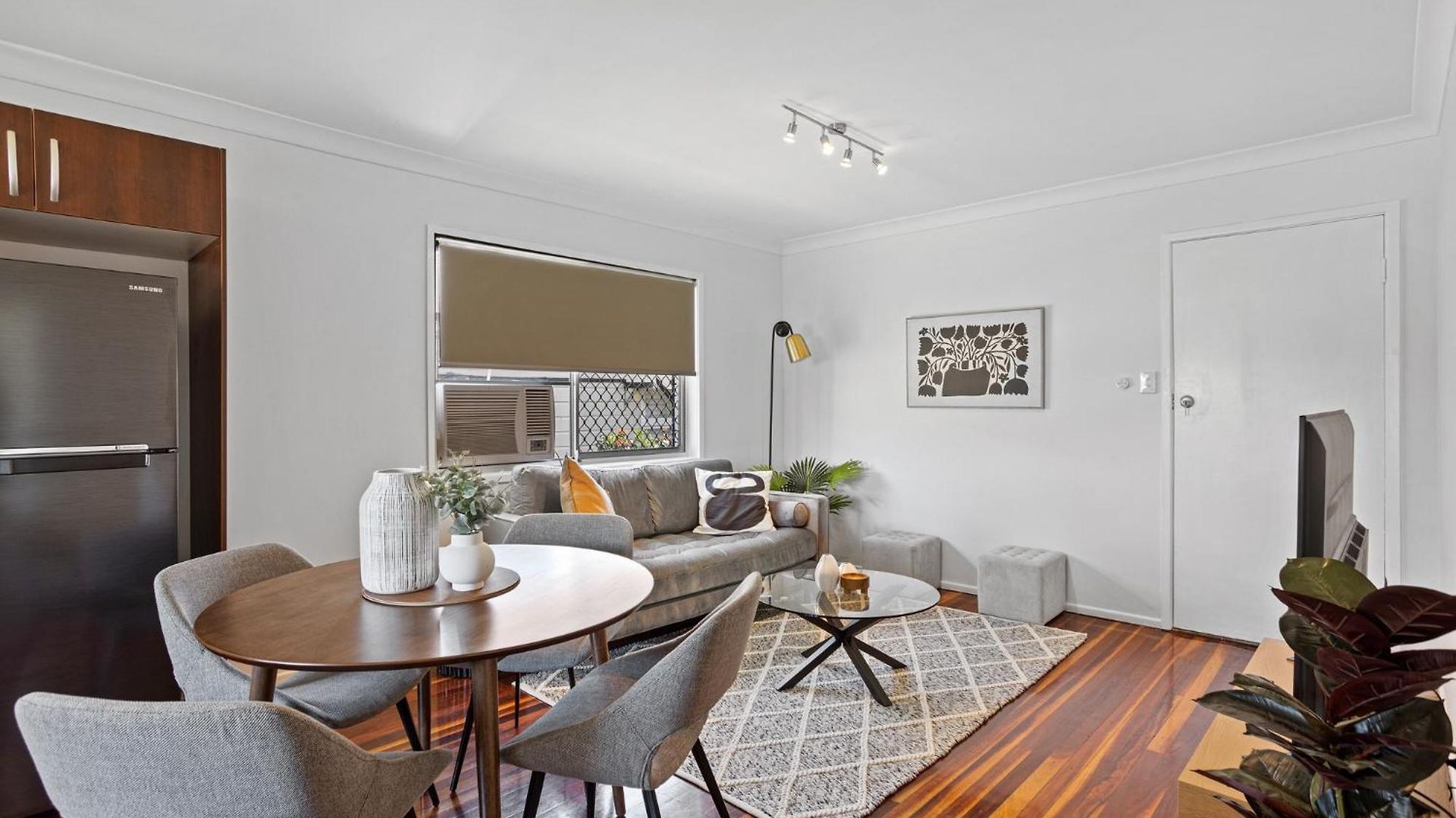 Windsor Cosy 2-bedroom Unit In Quiet Neighborhood *
