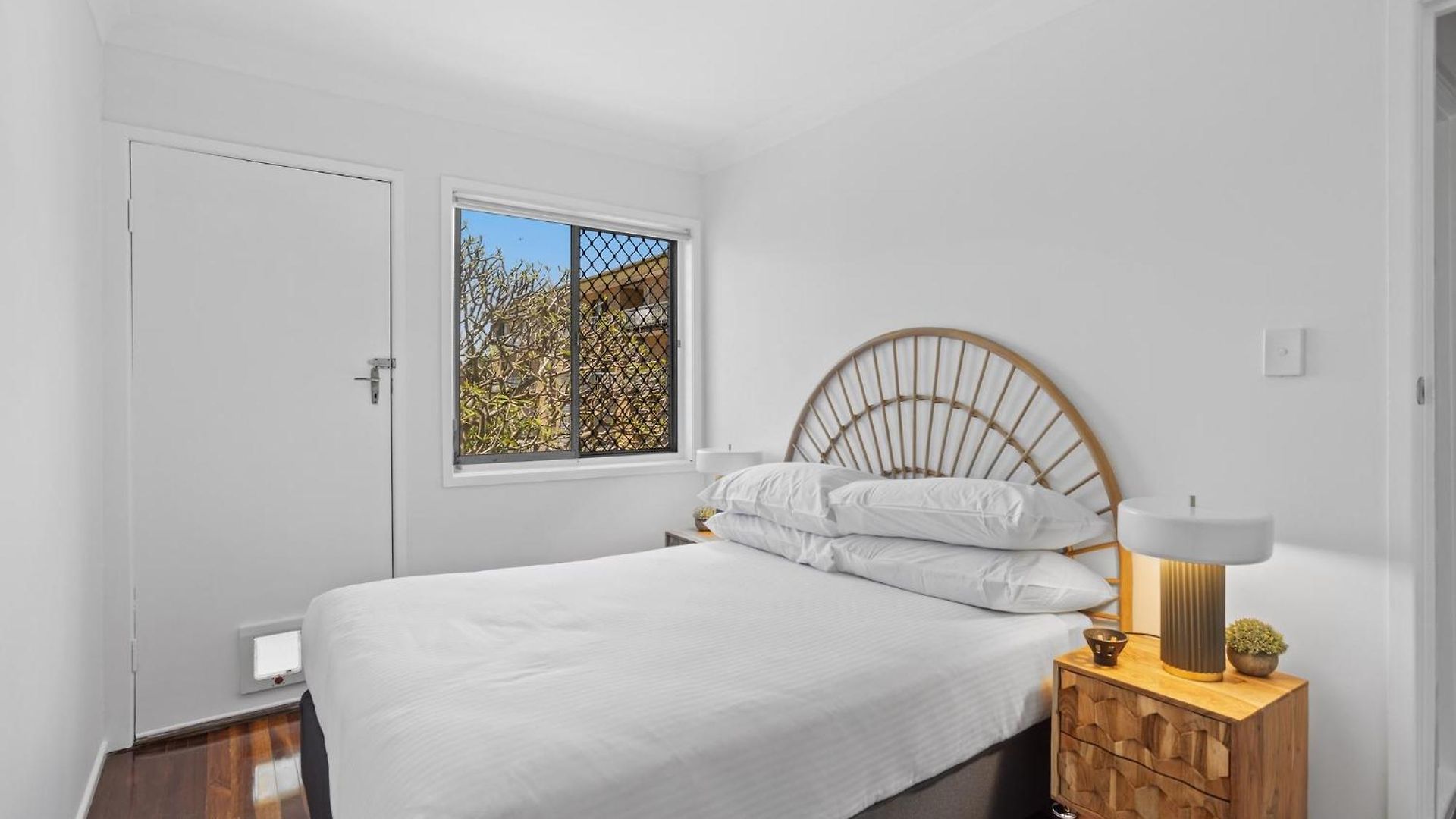 Windsor Cosy 2-bedroom Unit In Quiet Neighborhood