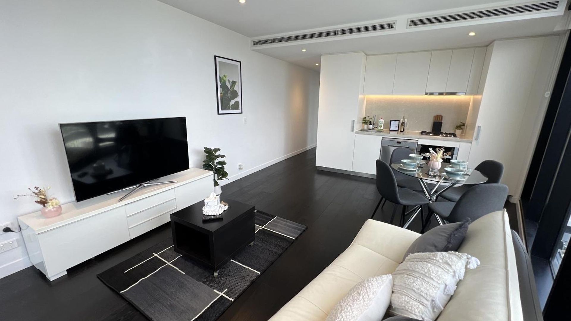 Apartment Stylish 1-bed With Pool, Gym & Free Parking