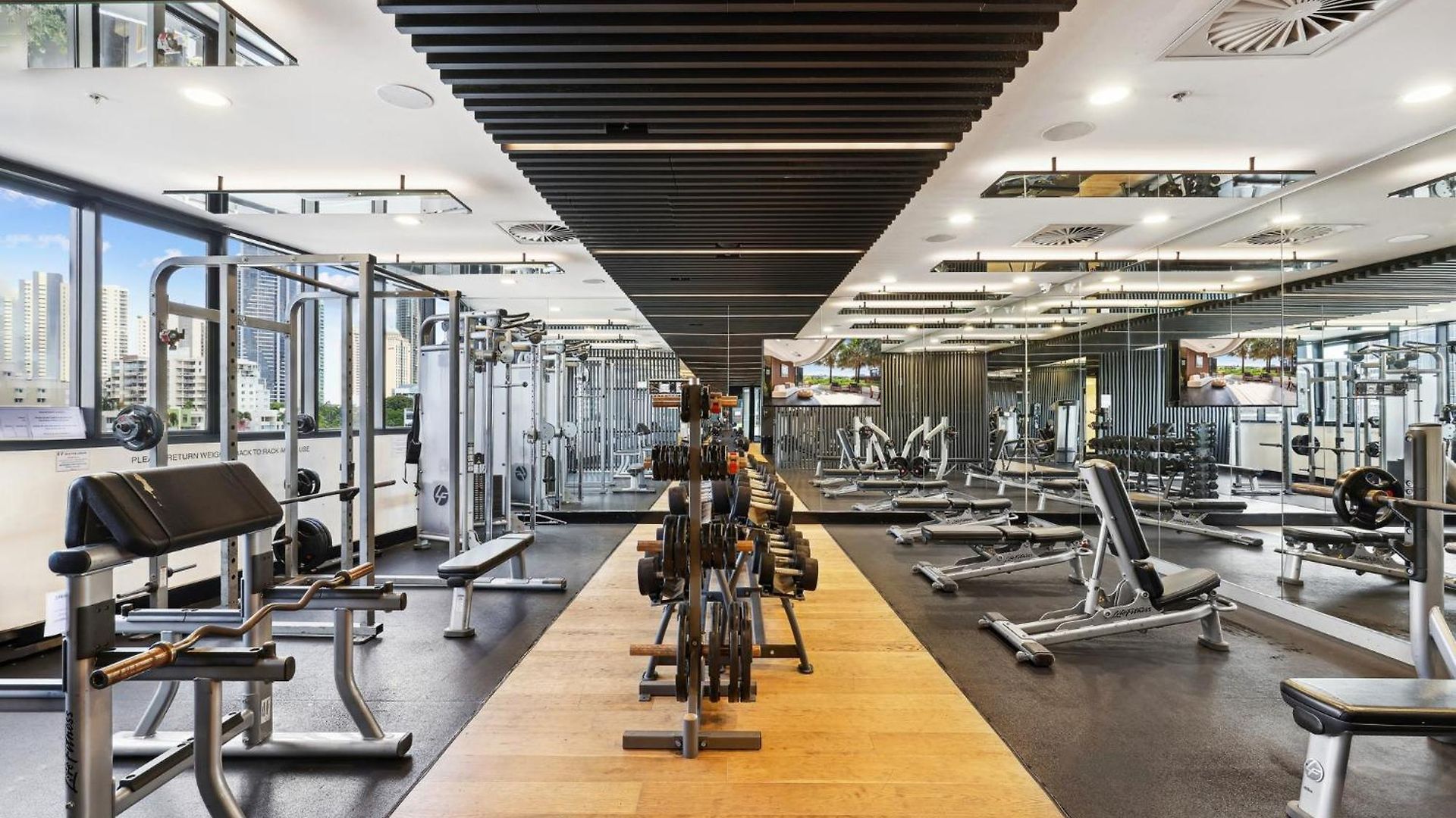 Stylish 1-bed With Pool, Gym & Free Parking Brisbane