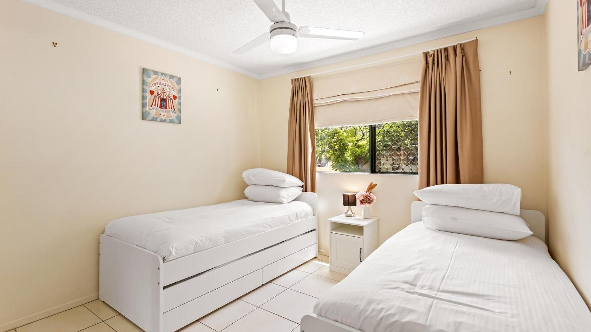 Apartment Albion Convenient Hideaway With Parking & Balcony Brisbane
