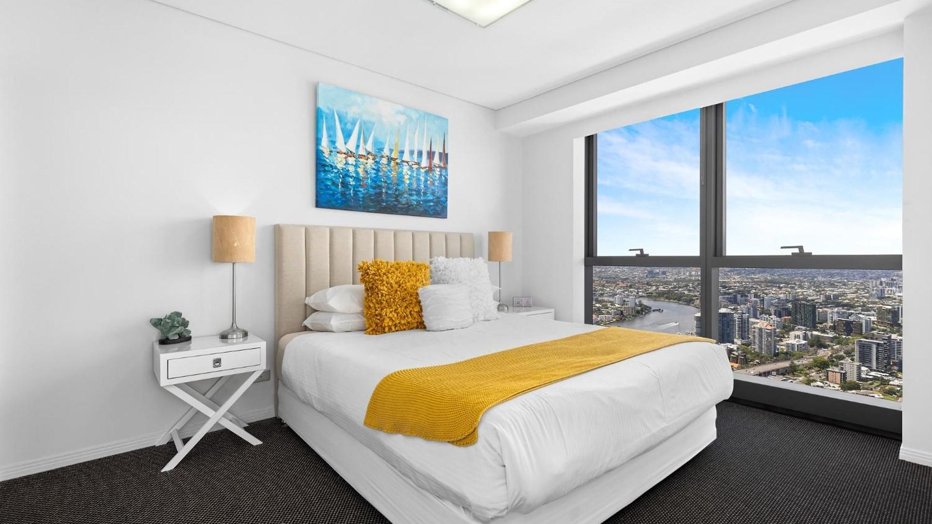 Stunning River View 2-bed With Pool, Sauna And Gym Apartment *