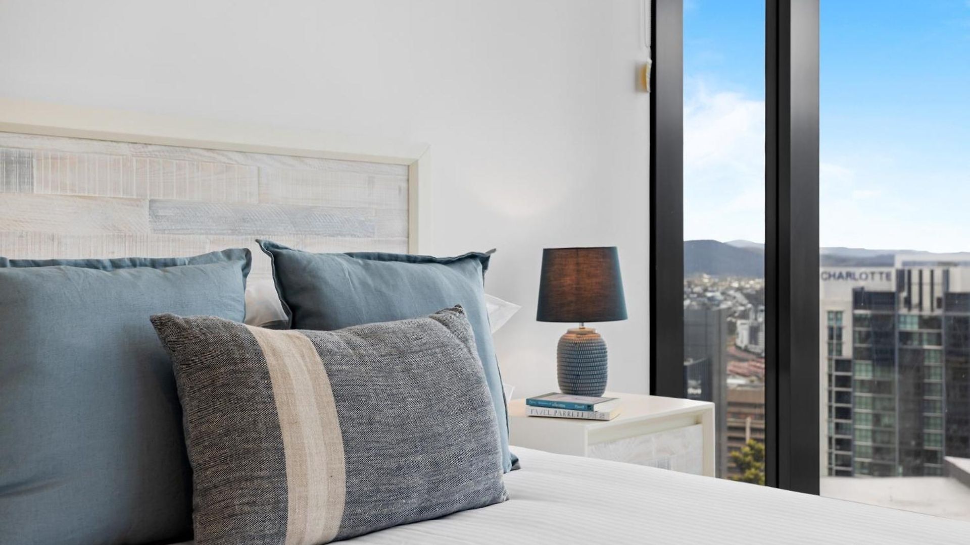 Breathtaking Views 1-bed With Pool, Bbq & Gym *