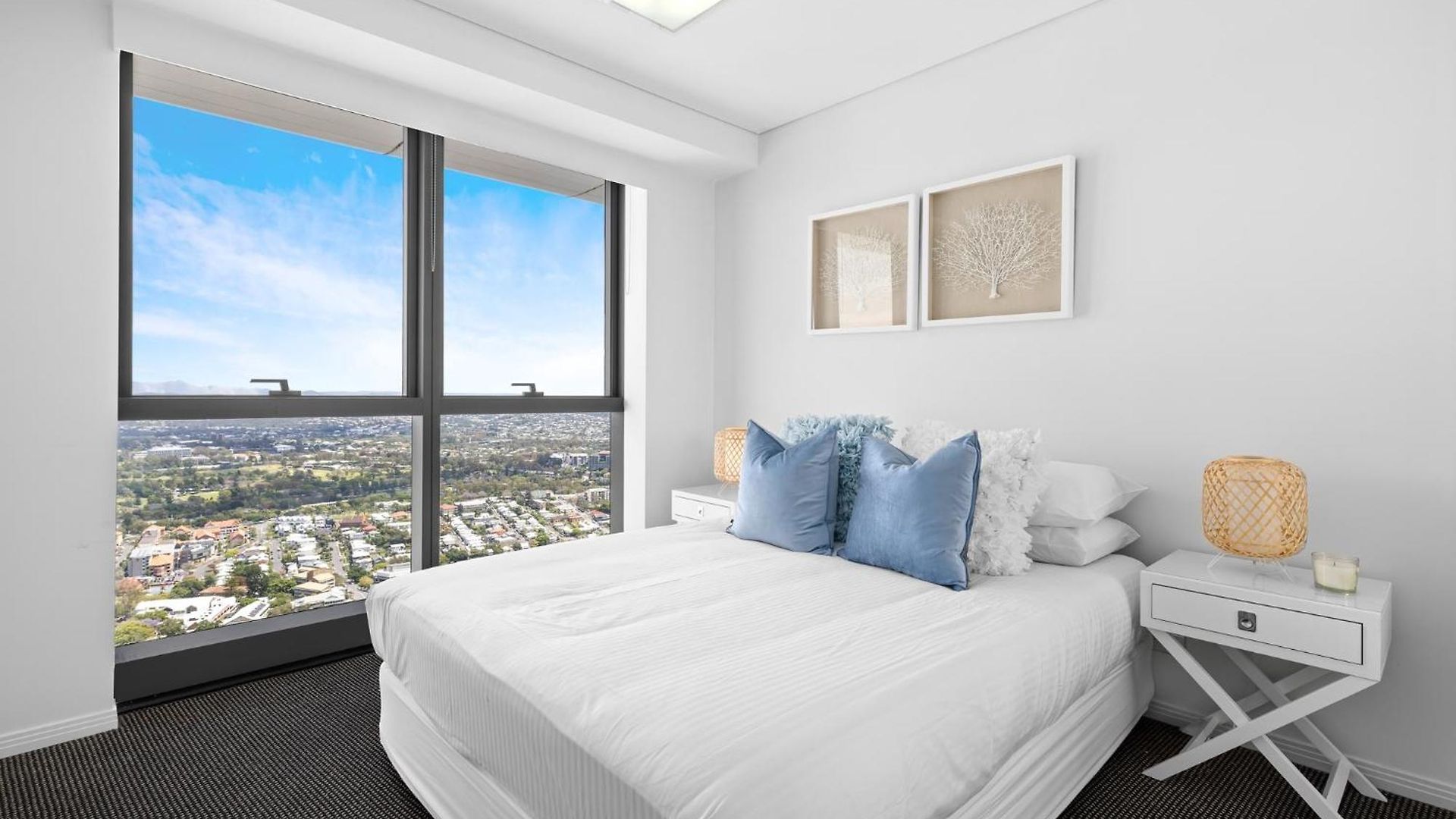 Stunning River View 2-bed With Pool, Sauna And Gym *