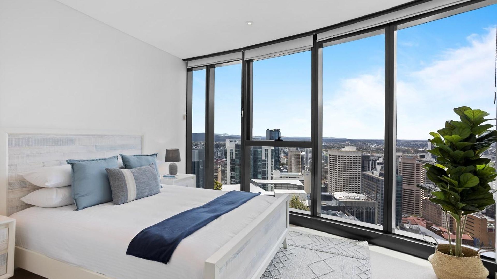 Breathtaking Views 1-bed With Pool, Bbq & Gym Apartment *