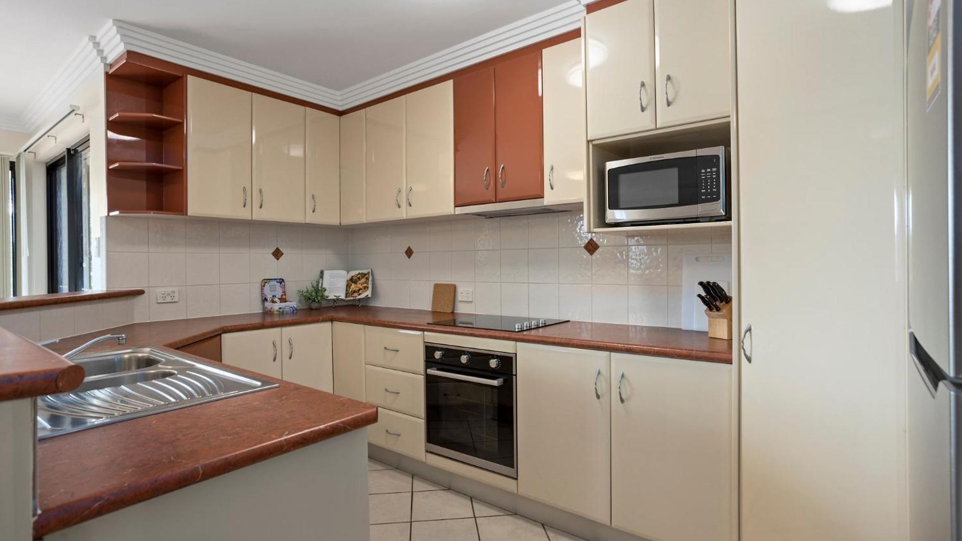 Comfy 2-bedroom Family With Free Parking Apartment