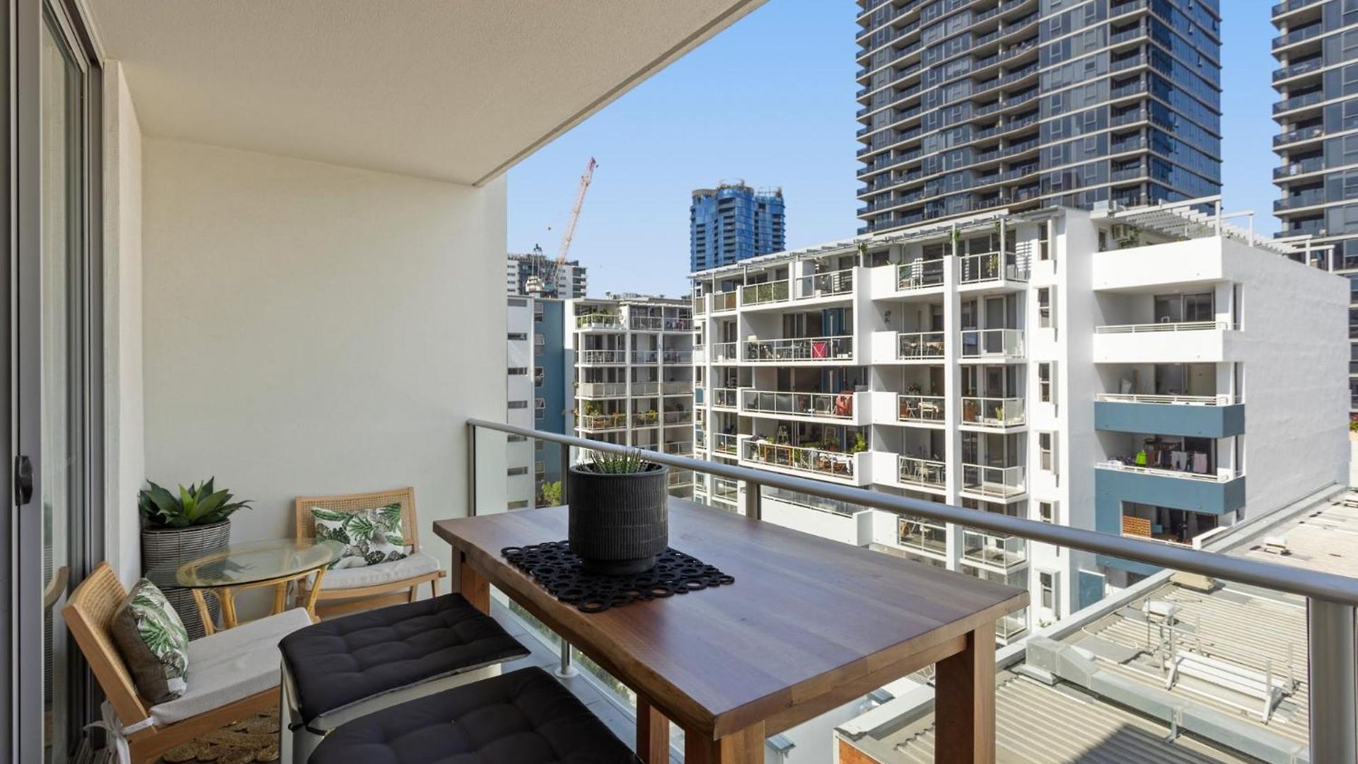 Chic 2-bed & 5 Minutes Walk To Qpac * Brisbane