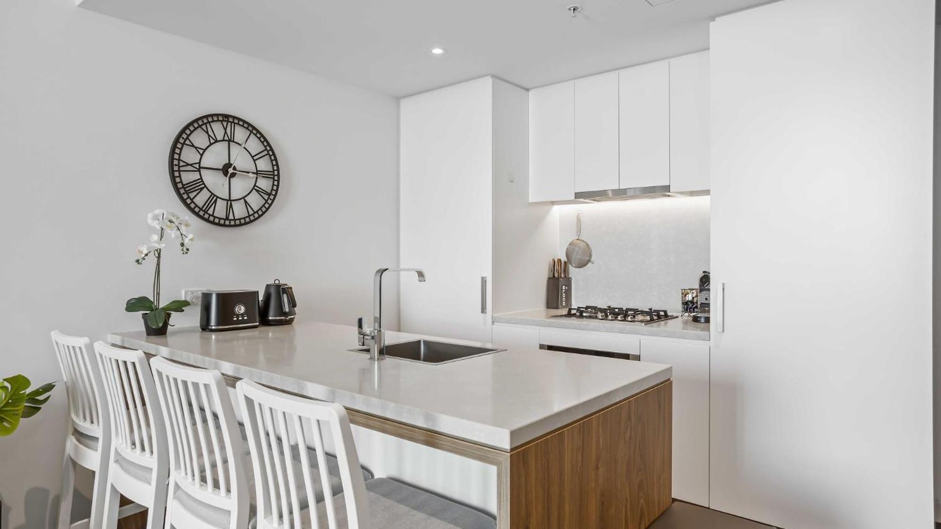Chic 1-bed With Parking, Infinity Pool And Gym *