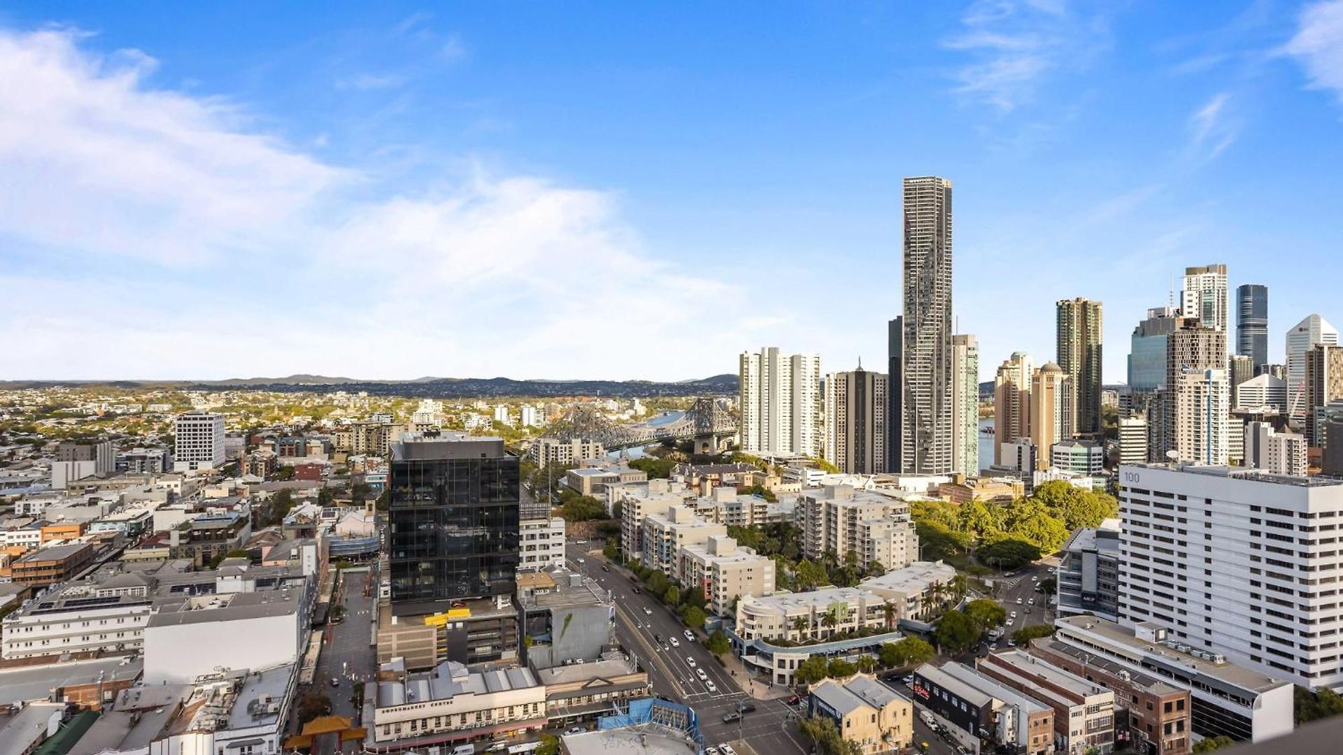Chic 1-bed With Parking, Infinity Pool And Gym Brisbane