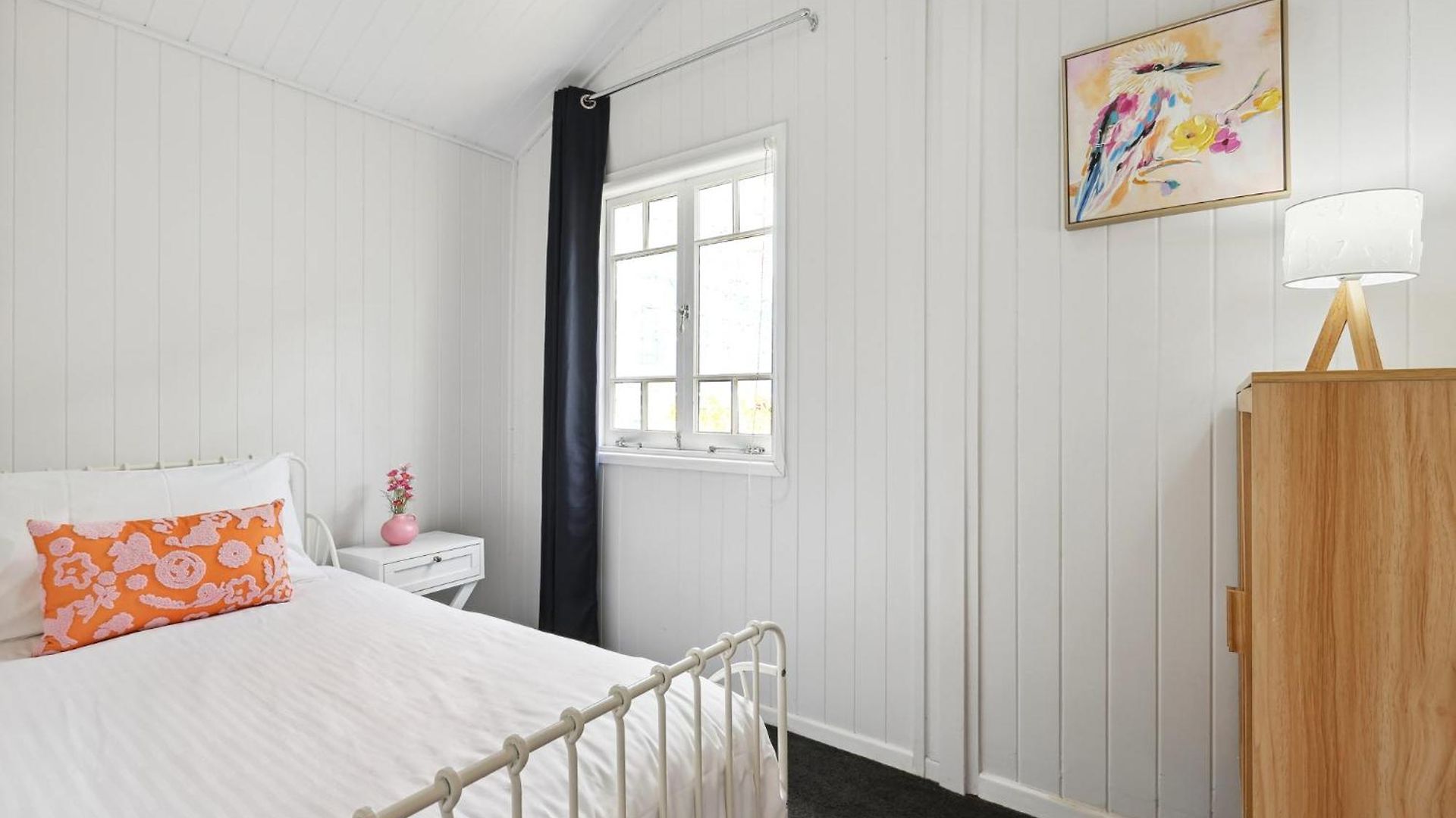 Tranquil 3-bed Family With Spacious Backyard *