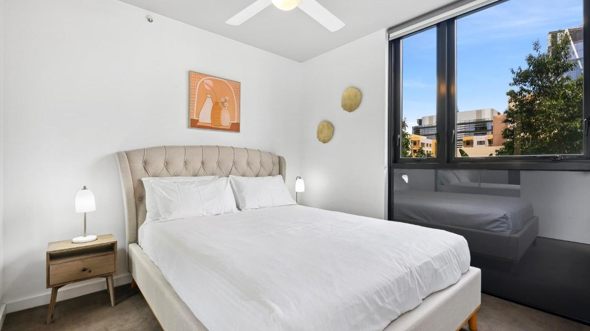 Apartment Cosy 2-bed With Pool Bbq Area And Secure Parking