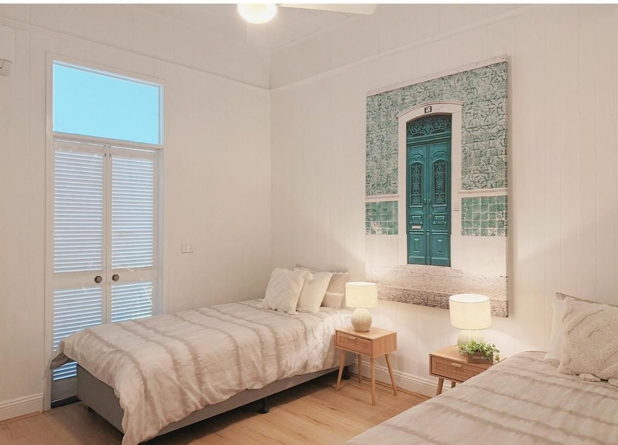 Heritage 5br - Minutes Walk To Cbd&south Bank, 3 Parking Holiday home *