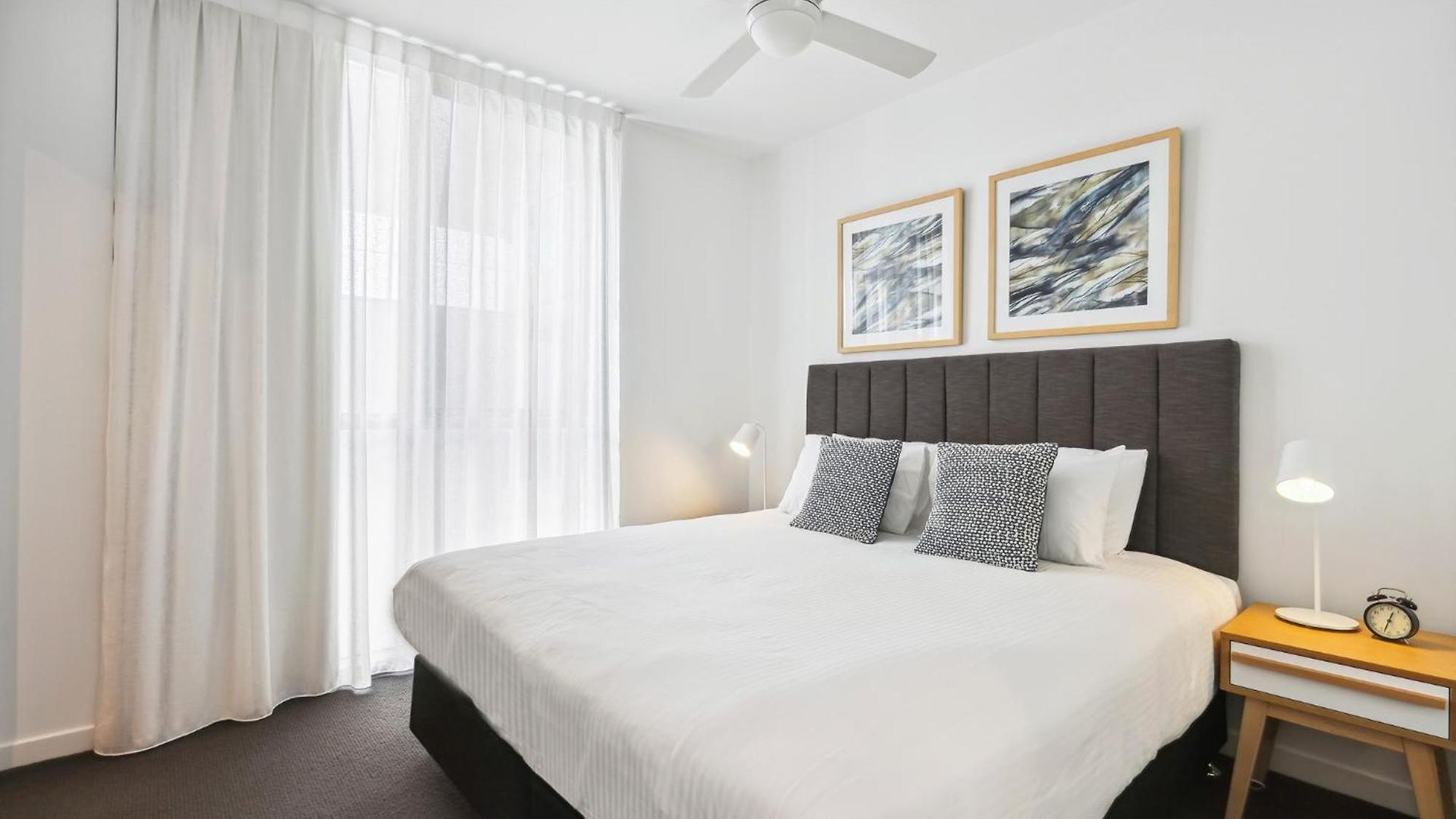 Chic 2-Bed With Rooftop Pool Overlooking The City Apartment *