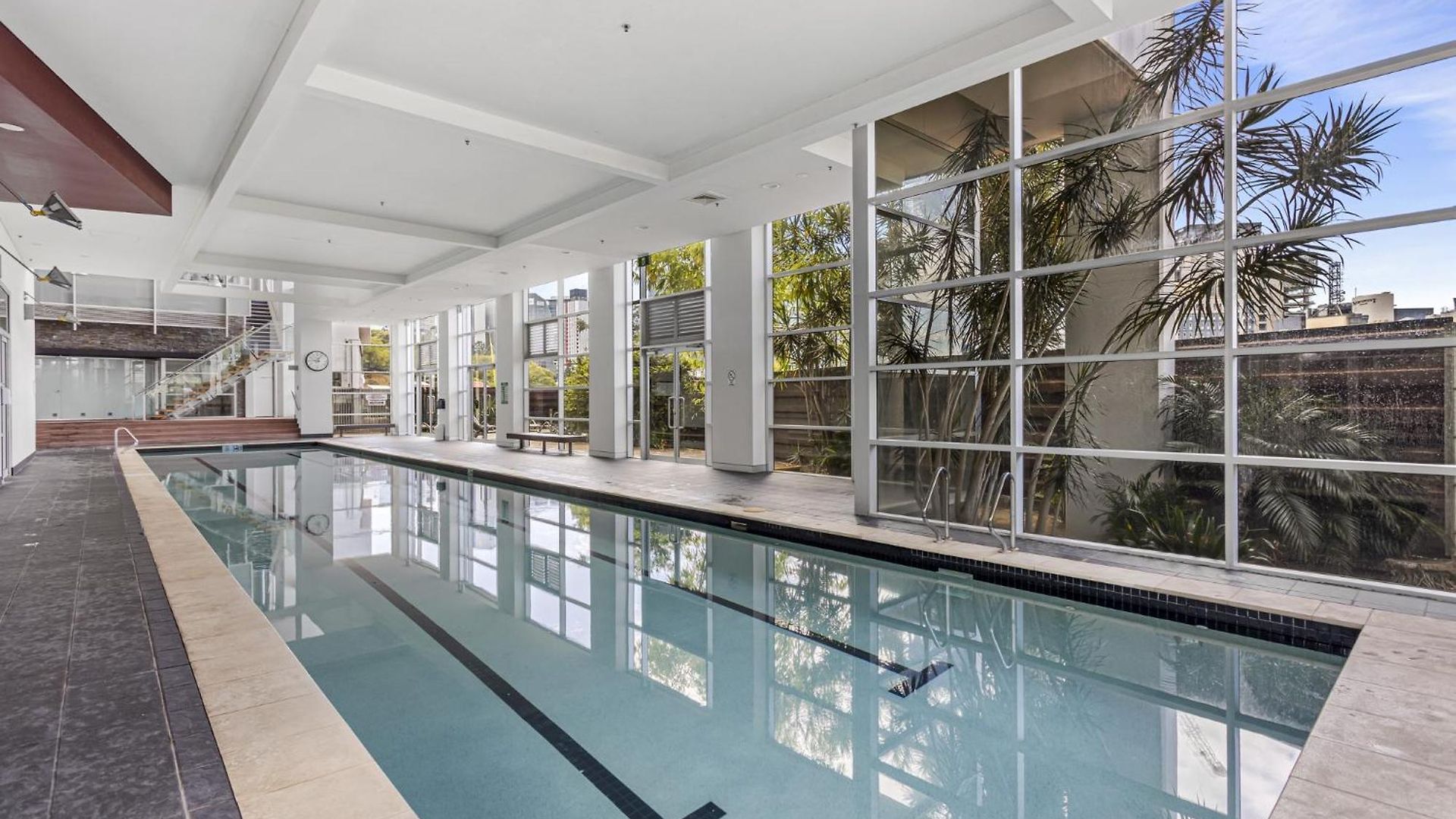 High-floor 2-bed Cbd Unit With Views & Amenities * Brisbane